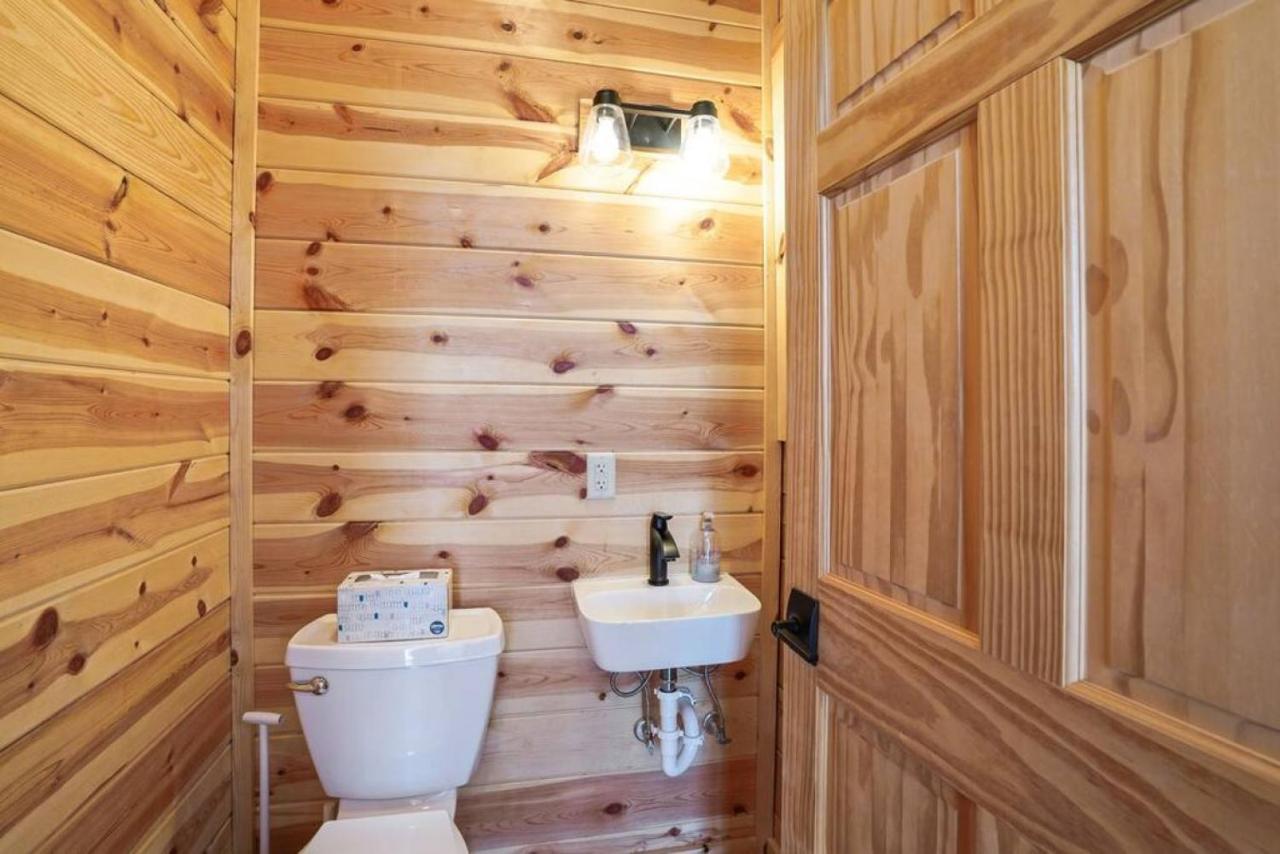 Fern Haven A Modern Take On Hocking Hills Cabins Stella Bagian luar foto