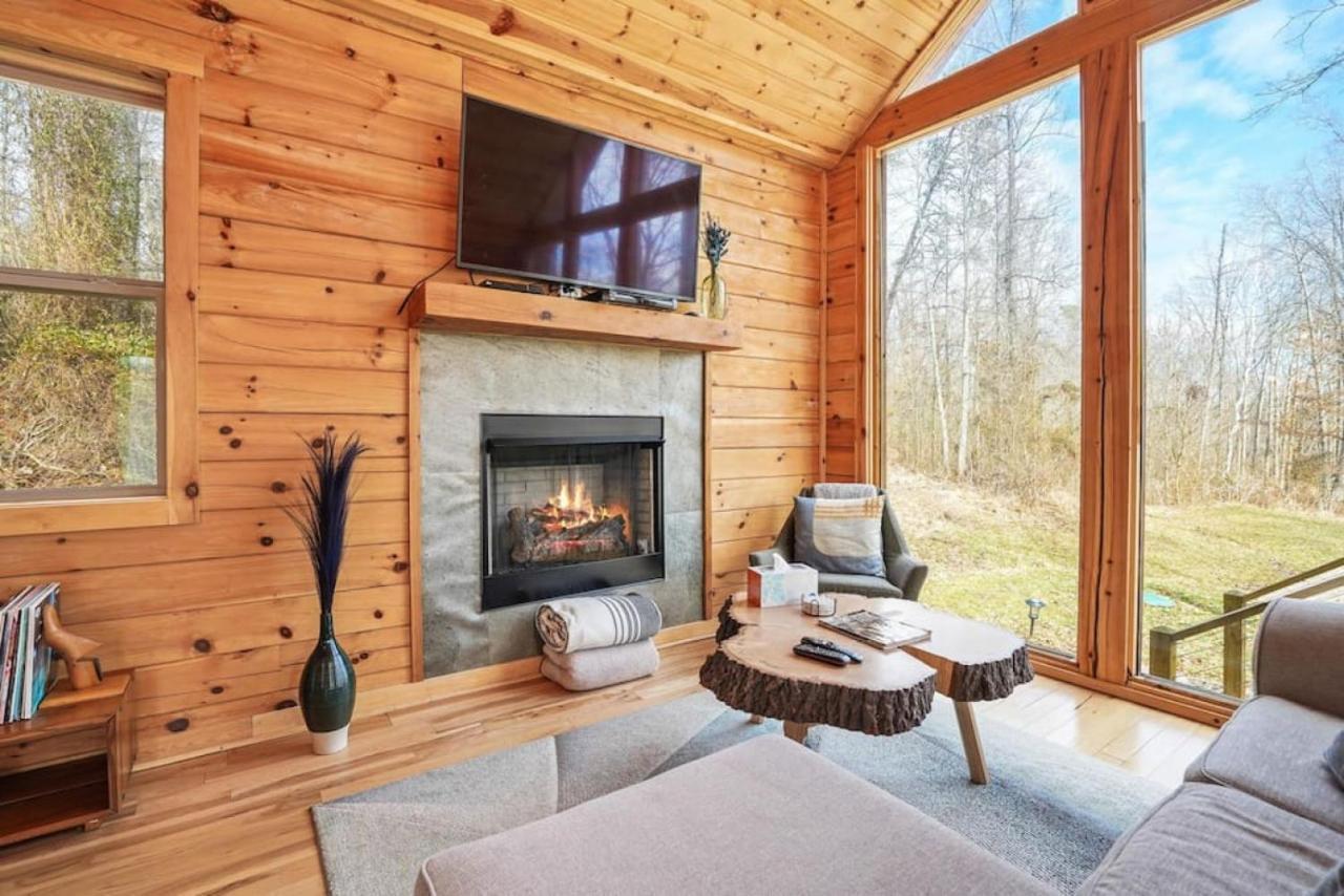 Fern Haven A Modern Take On Hocking Hills Cabins Stella Bagian luar foto