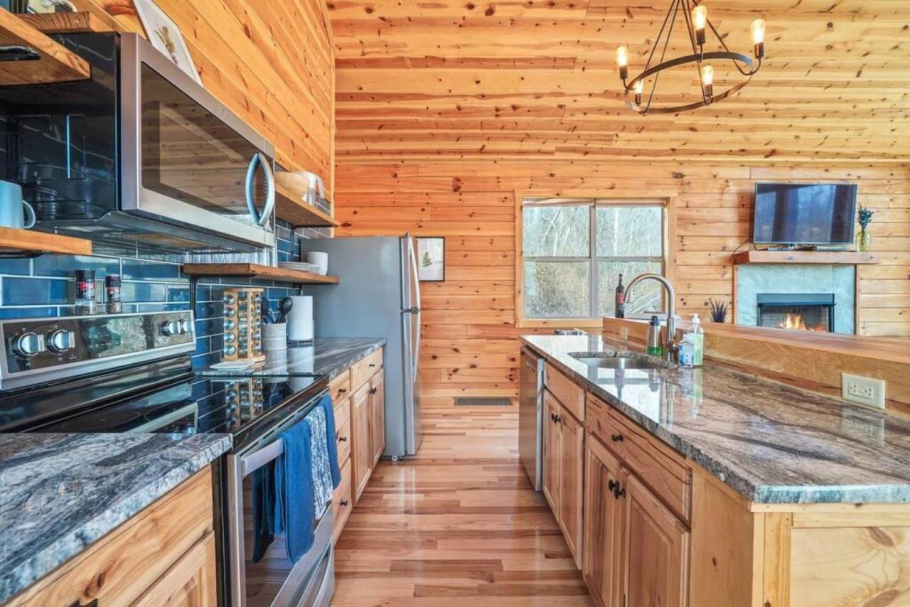 Fern Haven A Modern Take On Hocking Hills Cabins Stella Bagian luar foto