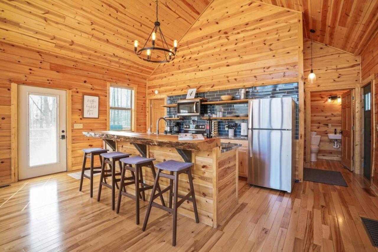 Fern Haven A Modern Take On Hocking Hills Cabins Stella Bagian luar foto