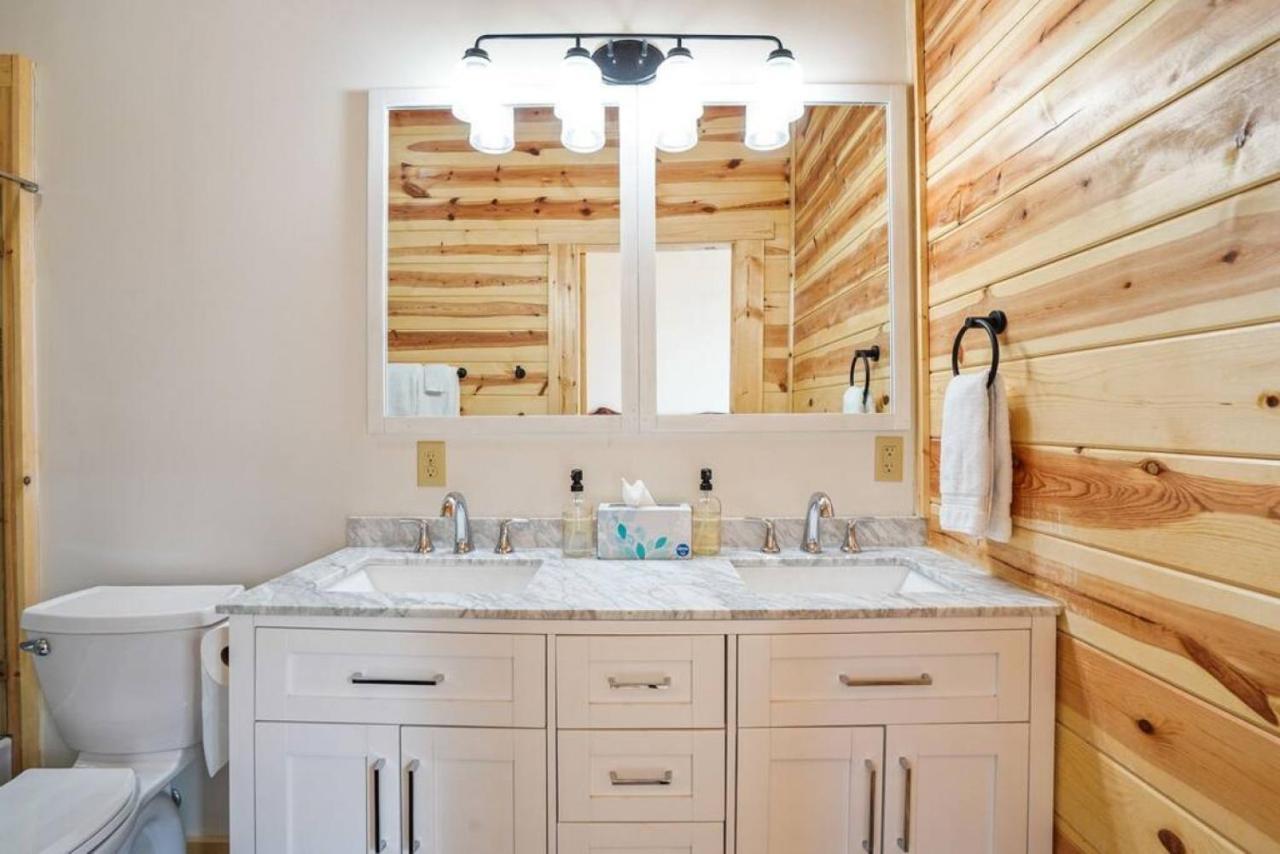 Fern Haven A Modern Take On Hocking Hills Cabins Stella Bagian luar foto