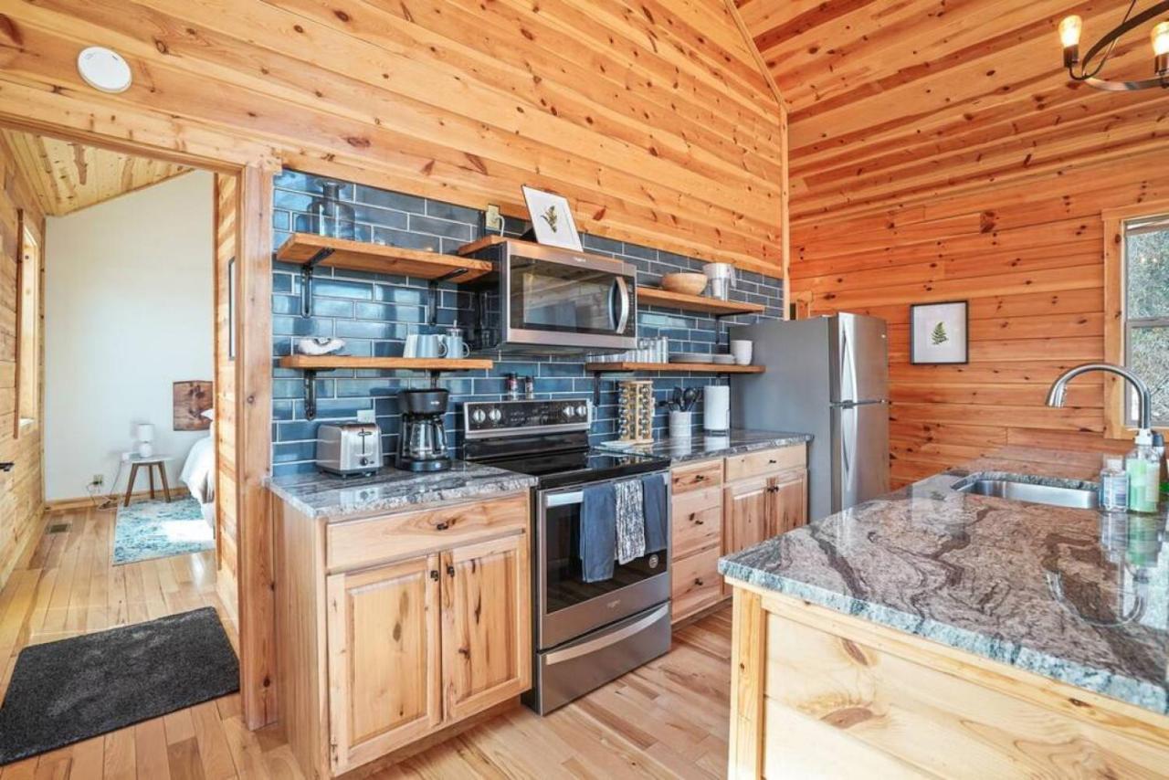 Fern Haven A Modern Take On Hocking Hills Cabins Stella Bagian luar foto