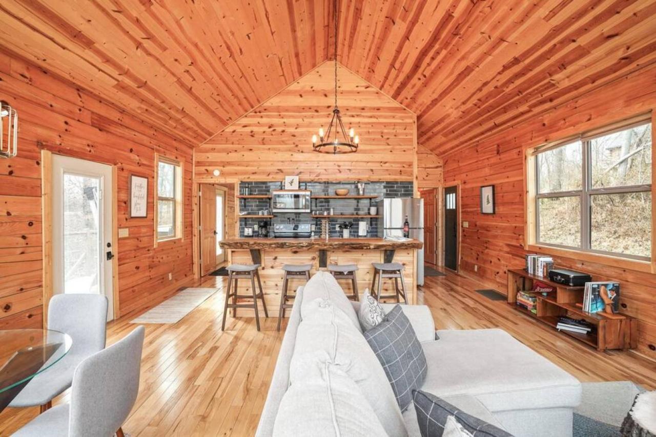Fern Haven A Modern Take On Hocking Hills Cabins Stella Bagian luar foto
