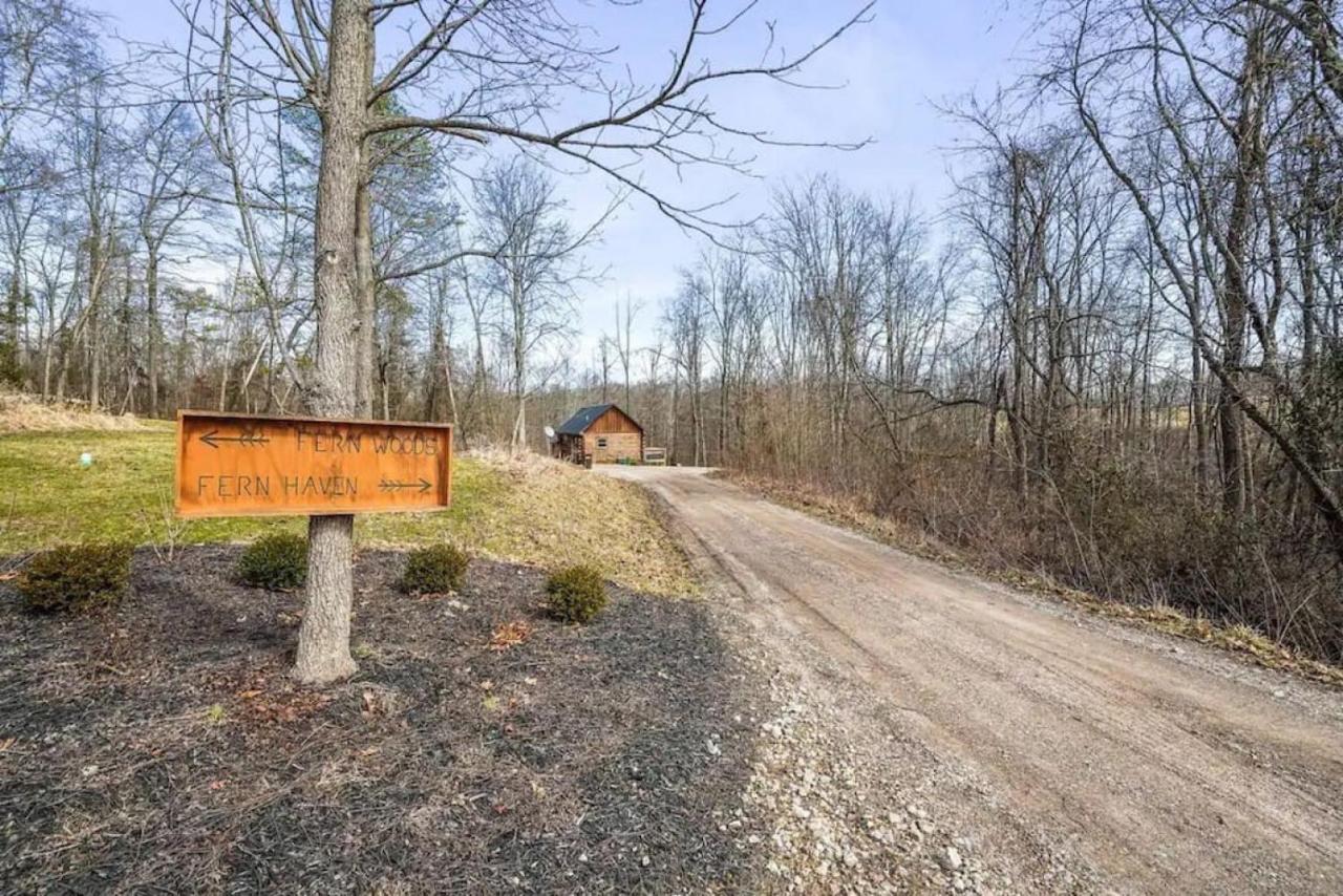 Fern Haven A Modern Take On Hocking Hills Cabins Stella Bagian luar foto